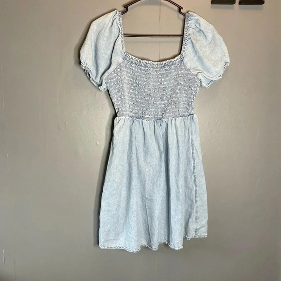 Dresses & Skirts - American eagle denim smock dress size small